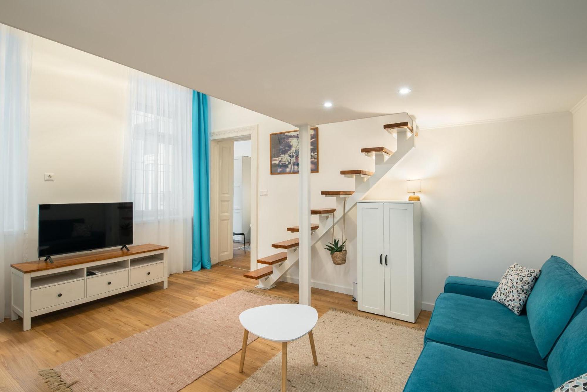 Howlit Home — Photos 2